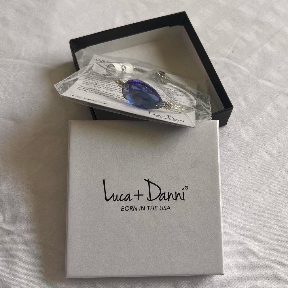 Luca + Danni Women's Dark Blue Round Crystal Wire Bracelet
